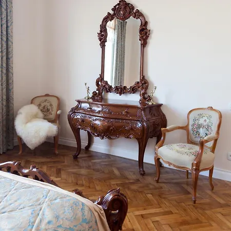 Luxovski Apartment