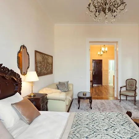 Luxovski Apartman Lviv