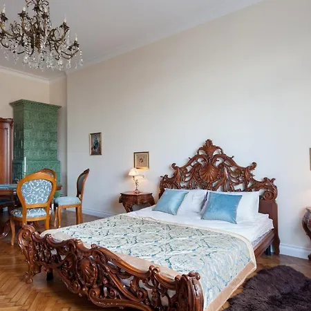 Apartment Luxovski *